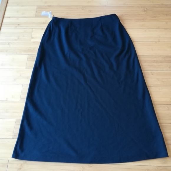 Liz Baker Black A-line Skirt - Picture 4 of 9